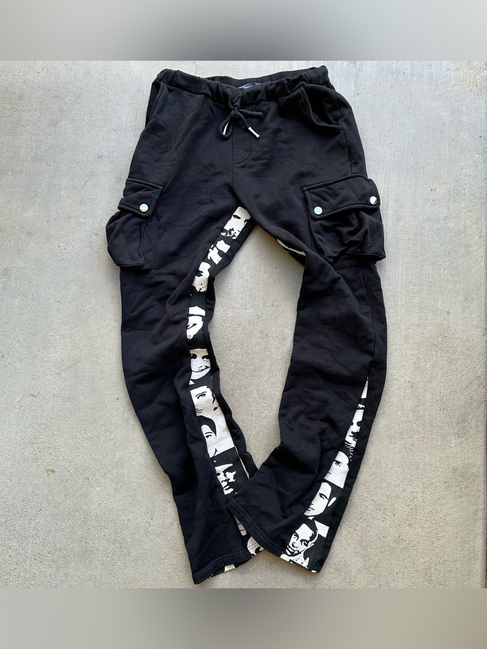 VALABASAS Faces Mens Black Cargo Sweatpants Graphic Print Size L
